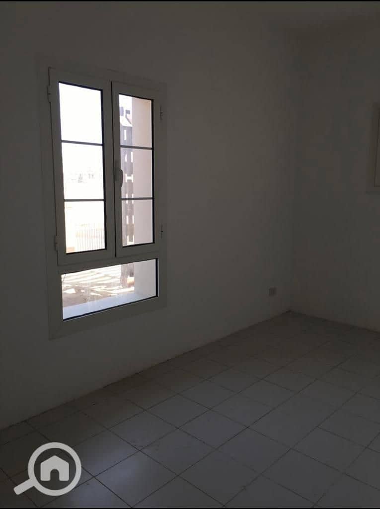 4 7a739a59-9ecb-4860-9512-68823130057b. jpg
