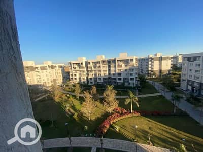 3 Bedroom Apartment for Sale in Madinaty, Cairo - للبيع بمدينتي شقه 165متر فيو وايد جاردن ممتاز في B10