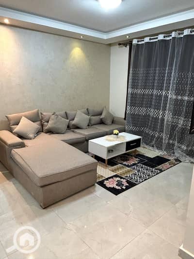 2 Bedroom Flat for Rent in Madinaty, Cairo - شقة مفروشة بجاردن للايجار في مدينتي B7 مودرن اول سكن
