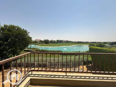 5 Bedroom Villa for Sale in Madinaty, Cairo - فيلا فيو البحيرات و الجولف للبيع في مدينتي على اكبر lakes بسعر لقطة !