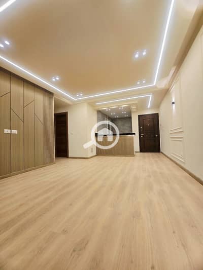 2 Bedroom Flat for Sale in Madinaty, Cairo - استلم شقتك على المفتاح بأجمل لمسات التشطيب العصريه بمدينتى بمنطقة (B7)