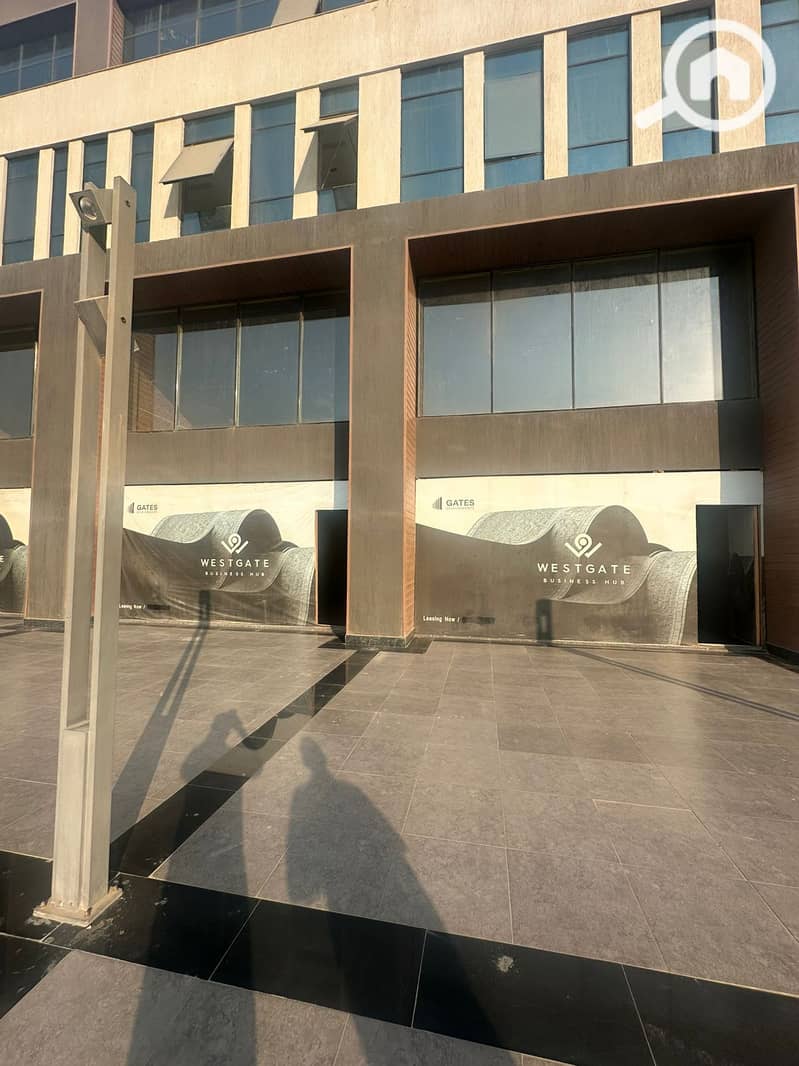 2 صورة واتساب بتاريخ 1447-02-19 في 01.46. 58_3e1a0719. jpg