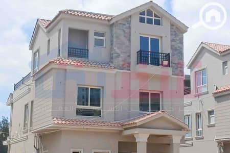 فیلا 7 غرف نوم للبيع في سموحة، الإسكندرية - WhatsApp Image 2025-08-06 at 8.32. 03 PM (2). jpg