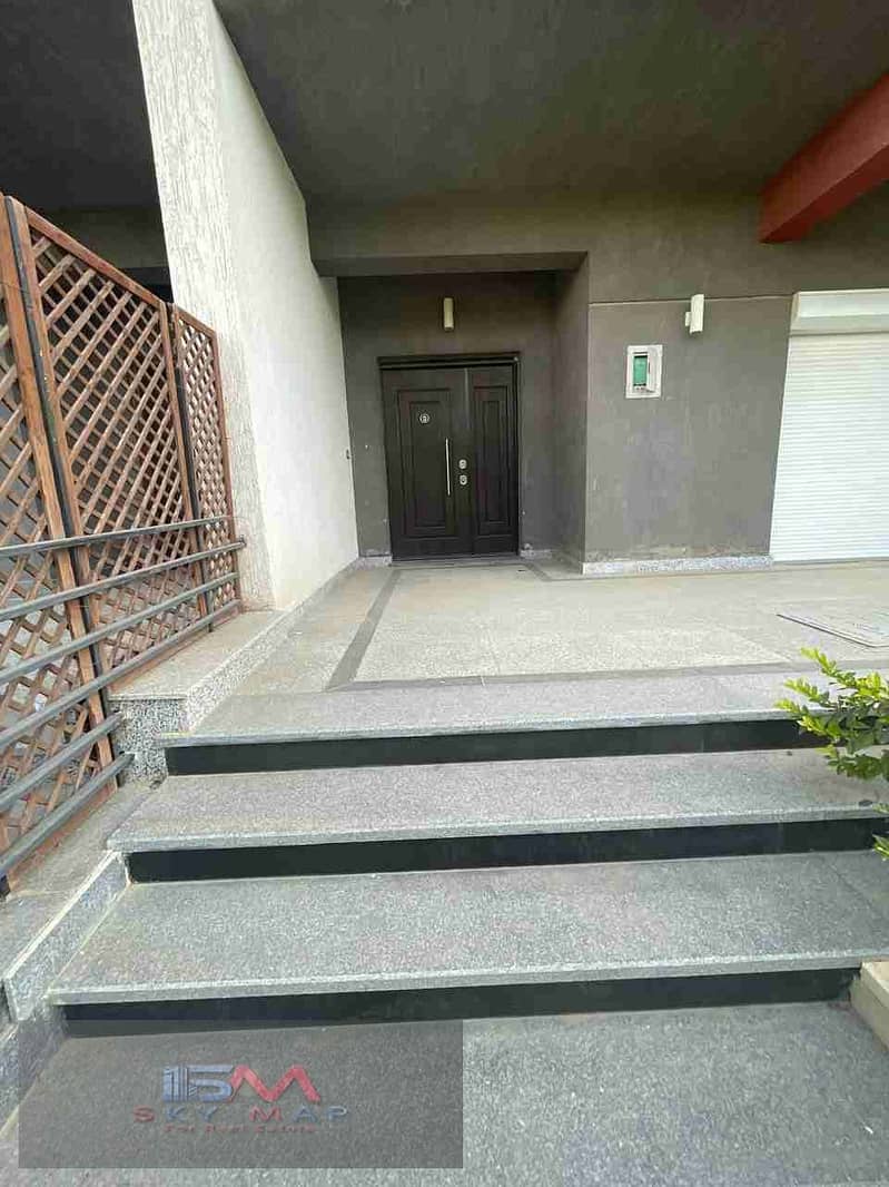 8 1000445165. jpg