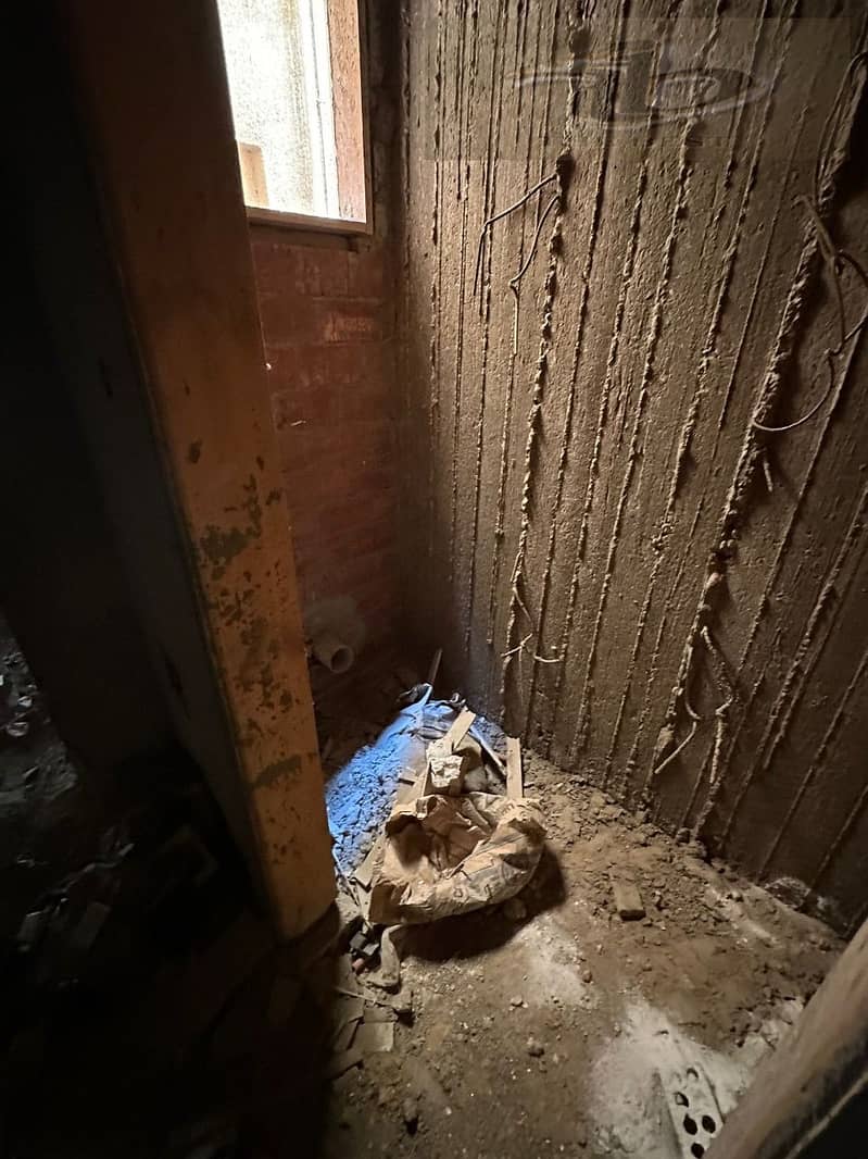 4 095e04ef-f601-4332-94ba-7c5e821382c8. jpeg