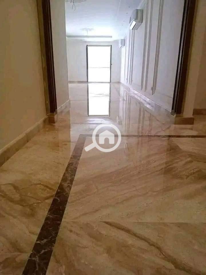 11 466627580_1978429036000792_8779452018034858034_n. jpg