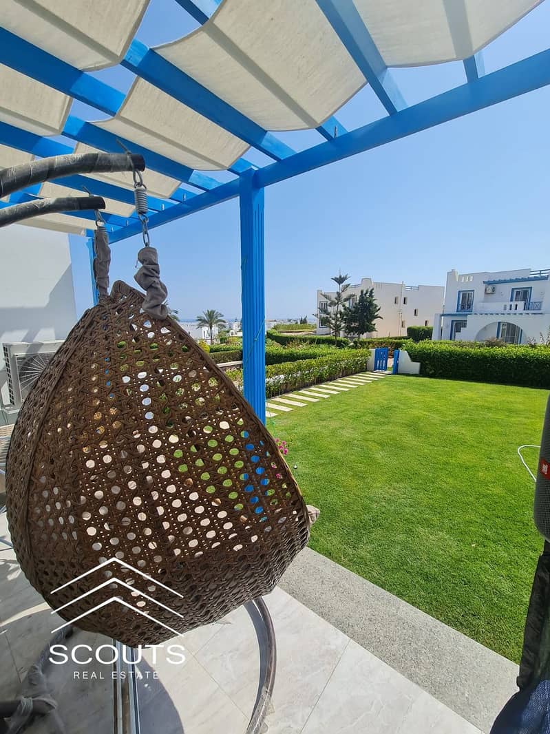14 beachhouse garden. jpg