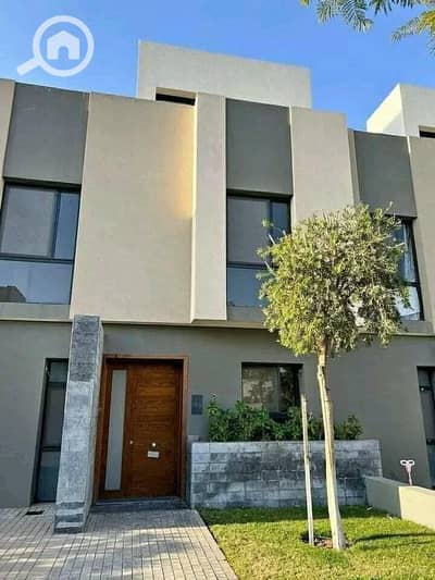 4 Bedroom Villa for Sale in Shorouk City, Cairo - 470031129_507216625706732_8392993656696158220_n. jpg