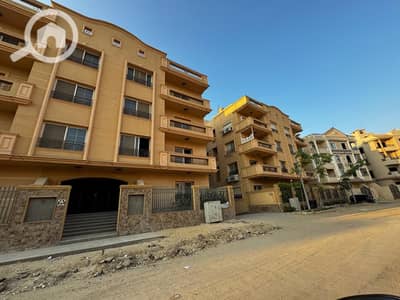 عقار سكني آخر 11 غرف نوم للبيع في الشيخ زايد، الجيزة - صورة واتساب بتاريخ 1447-02-20 في 04.45. 21_235e4a63. jpg