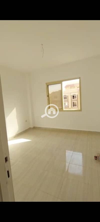 2 Bedroom Flat for Sale in Hadayek October, Giza - شقة 85 م في كمبوند الحي الايطالي حدائق اكتوبر