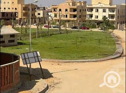 4 Bedroom Flat for Sale in New Cairo, Cairo - شقة 225 م فيو جاردن في القرنفل 4 التجمع الخامس القاهرة الجديد