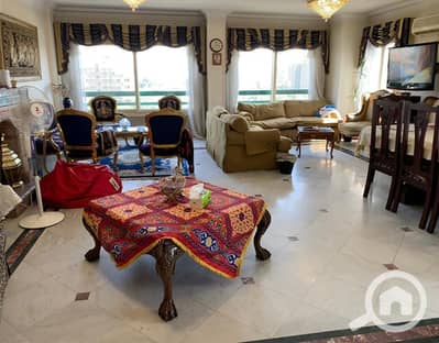 3 Bedroom Apartment for Sale in Maadi, Cairo - شقة 190 م في شارع النصر بالقرب من ميدان الجزائر المعادي