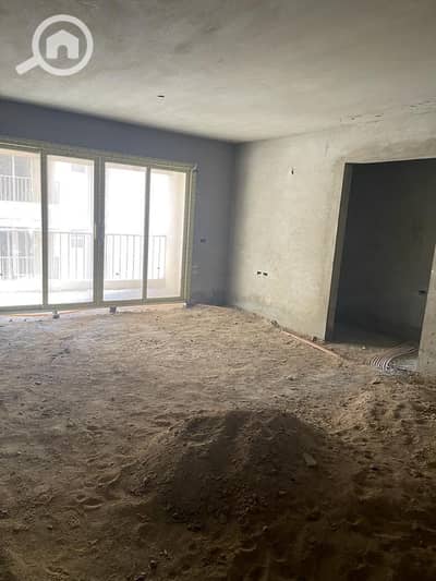 3 Bedroom Flat for Sale in Zahraa Al Maadi, Cairo - شقة 145 م + 142 م جاردن في كمبوند تيجان 2 زهراء المعادي
