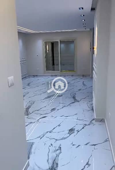 3 Bedroom Apartment for Sale in Maadi, Cairo - شقة 175 م في شارع 105 المعادي القديمة خلف مستشفي القوات المسلحة