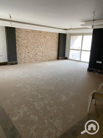 3 Bedroom Flat for Sale in Zahraa Al Maadi, Cairo - شقة 205 م في تيجان 1 زهرء المعادي