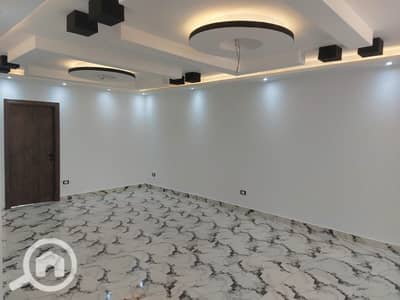2 Bedroom Flat for Sale in Mokattam, Cairo - شقة 170 م في شارع هاني الليثي الهضبة العليا المقطم