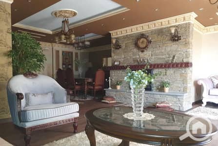 4 Bedroom Apartment for Sale in Zahraa Al Maadi, Cairo - شقة 300 م في الشطر الثامن زهراء المعادي بالقرب من مسجد العظيم