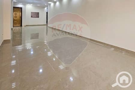 فلیٹ 3 غرف نوم للبيع في كامب شيزار، الإسكندرية - 1. jpg
