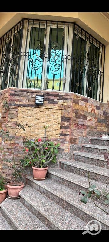 5 Bedroom Villa for Rent in 6th of October, Giza - فيلا مستقله للايجار 3 ادوار بالحي الثاني