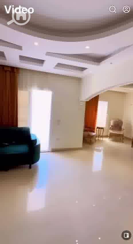 9 ezgif-frame-050. jpg