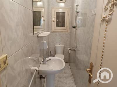 Office for Rent in Mansura, Dakahlia - مقر اداري للإيجار 225م في شارع قناه السويس الرئيسي