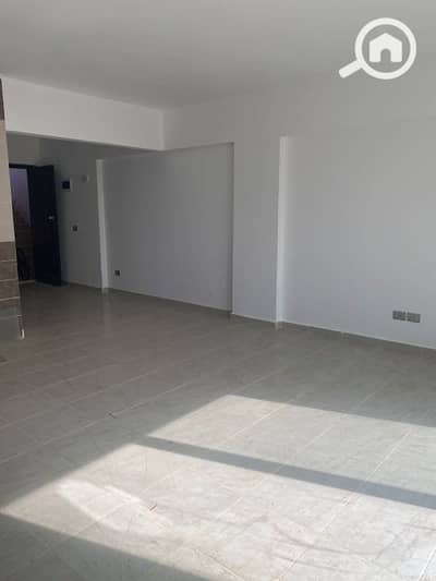 Office for Rent in Mansura, Dakahlia - شقه اداري 200متر علئ المشايه الرئيسي