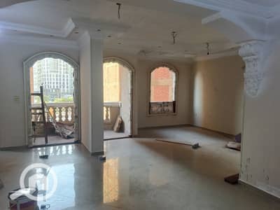 Office for Rent in Mansura, Dakahlia - شقه اداري 250م للايجار تشطيب سوبر لوكس في عبد السلام عارف الرئيسي