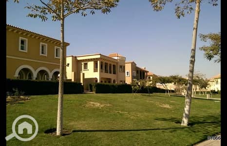 5 Bedroom Twin House for Sale in New Cairo, Cairo - Villas for sale in hyde park. jpg