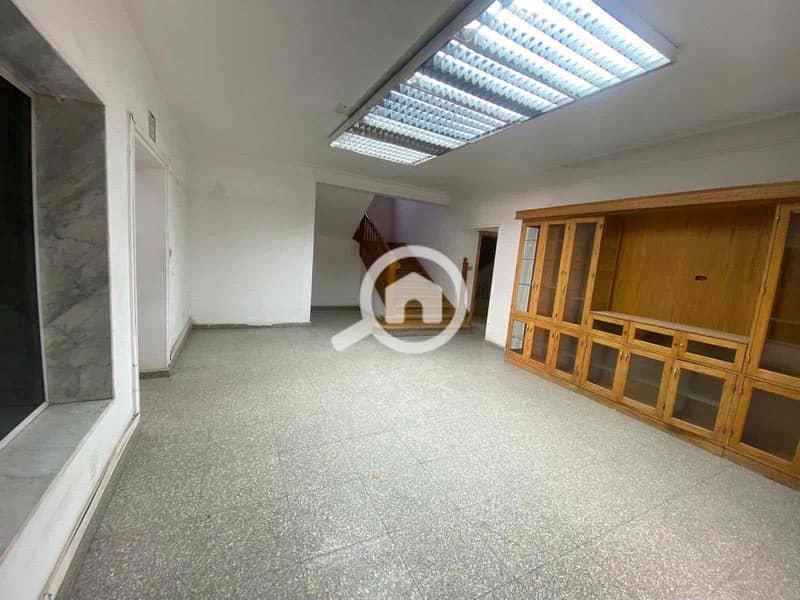 2 6ef43527-85bd-4d01-b900-6e21f598c8ae. jpg