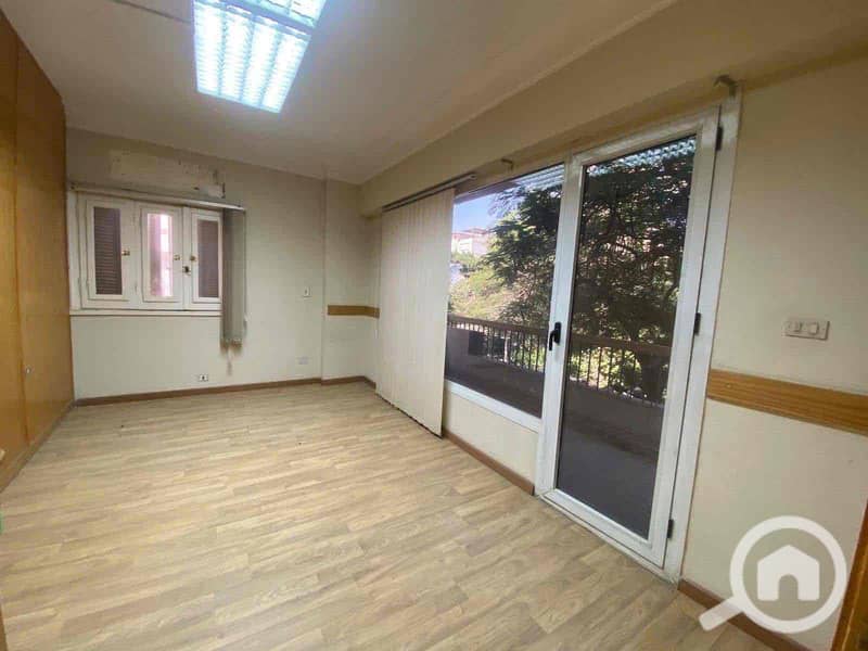 11 504c7548-c2d9-4464-8d45-d131bd109701. jpg