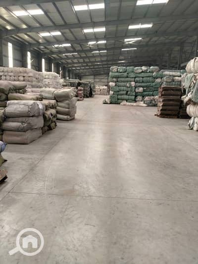 Factory for Rent in 10th of Ramadan, Sharqia - مصنع للايجار15000م نسيج ومصبغه به غاز مطلوب 3000000