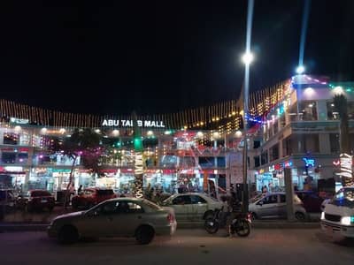 Retail for Sale in Hadayek October, Giza - محل تجاري. . . . كامل التشطيب تسليم فوري