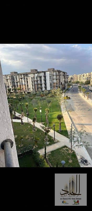 2 Bedroom Flat for Sale in Madinaty, Cairo - للبيع بارقى مراحل مدينتي شقه 78م فيb8 موقع مميز بتسهيلات