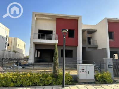 3 Bedroom Villa for Sale in Madinaty, Cairo - ff5c20cf-ac43-43e7-b7b2-e17c5f87e960. jpg