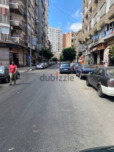 Retail for Sale in Moharam Bik, Alexandria - للبيع محل 31 متر بحصة فى الأرض مرخص و كامل العدادات من المالك