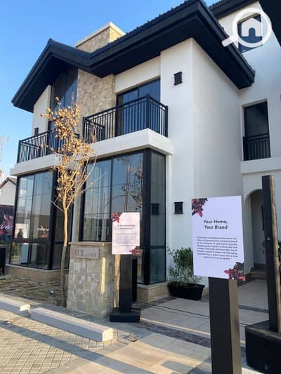 5 Bedroom Villa for Sale in Mostakbal City, Cairo - photo_2025-02-18_23-02-03. jpg