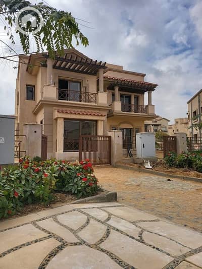 4 Bedroom Villa for Sale in Madinaty, Cairo - f613ea6f-4654-4cce-b5ab-4c2c340fd9b5. jpg