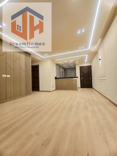 2 Bedroom Flat for Sale in Madinaty, Cairo - استلم شقتك على المفتاح بأجمل لمسات التشطيب العصريه بمدينتى بمنطقة (B7)