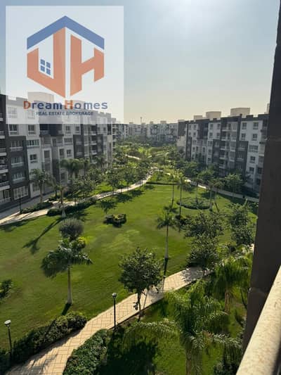 4 Bedroom Apartment for Sale in Madinaty, Cairo - للبيع شقة 200م هيئة مجتمعات b12عند المسجد 4غرف تشطيب سوبر لوكس