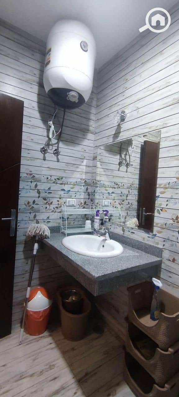 11 Bathroom 2. JPG