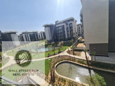Studio for Sale in Madinaty, Cairo - studio for sale in privado 63m lake view old contract and installment over 12 years