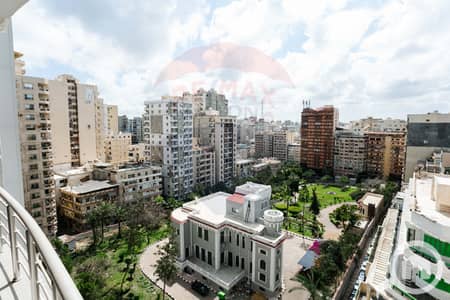 فلیٹ 3 غرف نوم للبيع في سابا باشا، الإسكندرية - 1. jpg