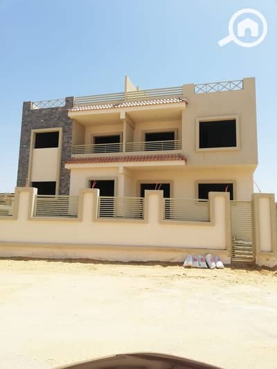 8 Bedroom Twin House for Sale in Sheikh Zayed, Giza - IMG-20250816-WA0009. jpg