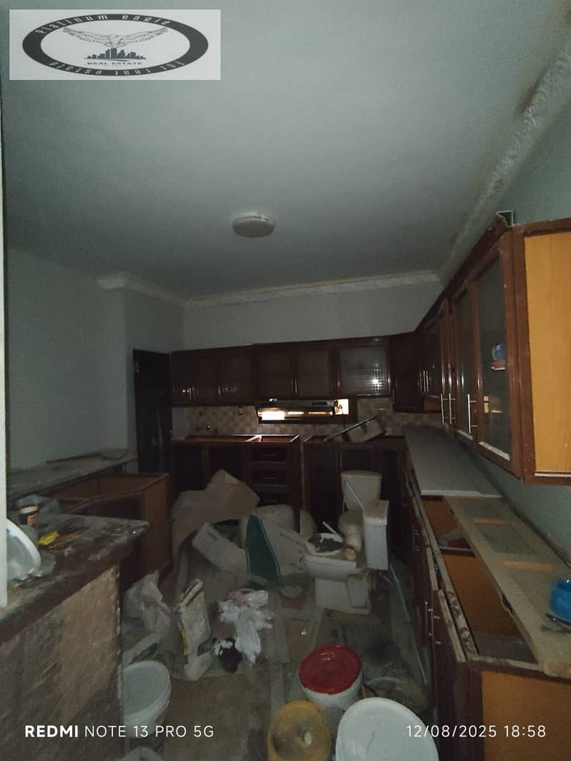 10 52510648-dd92-4181-968e-50a817bbe298. jpg