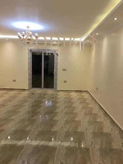 شقة 3 غرف نوم للبيع في العبور، القاهرة - IMG-20241221-WA0059. jpg