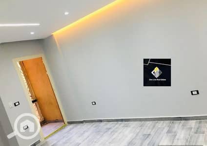 3 Bedroom Flat for Rent in Sheikh Zayed, Giza - شقه للايجار بالحي السابع تشطيب فخم (ميني كمبوند واحة زايد)