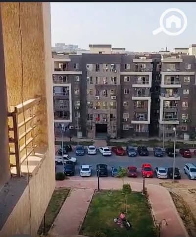3 Bedroom Flat for Sale in Sheikh Zayed, Giza - Apartment for sale at a special price in Dar Misr Compound, District 12, with an open view, super lux finishing, ready for immediate occupancy.