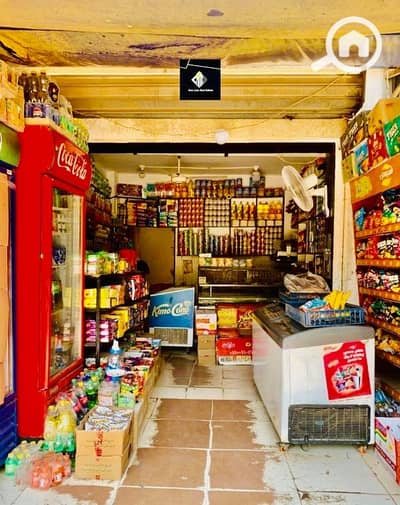 محلات تجارية  للبيع في الشيخ زايد، الجيزة - محل للبيع بالحي الثالث عشر سعر مميز