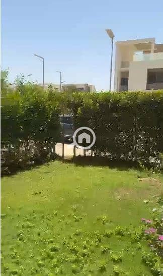 1 Bedroom Flat for Rent in New Cairo, Cairo - ستديو ارضي بجاردن للايجار نصف مفروش بكمبوند فيفث سكوير التجمع الخامس