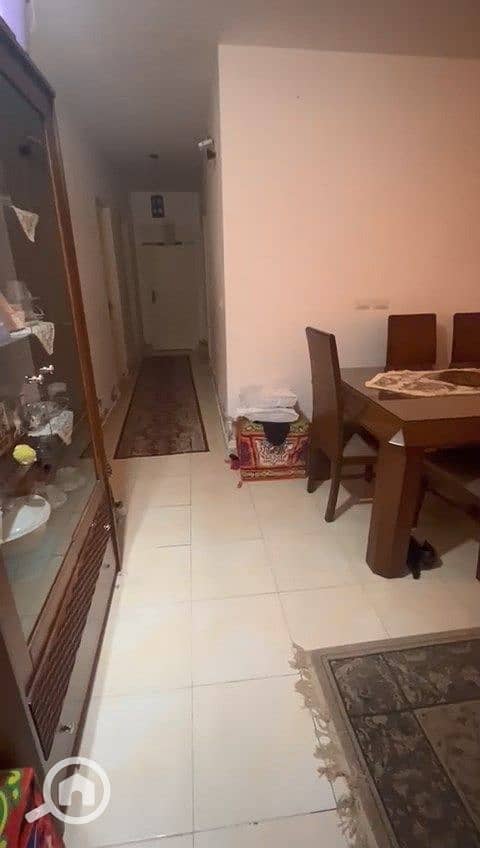 2 WhatsApp Video 2025-07-27 at 7.04. 53 PM. mp4_snapshot_00.03_[2025.08. 07_10.57. 56]. jpg